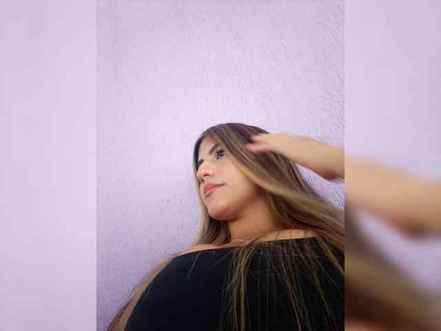 ElizHarper webcam