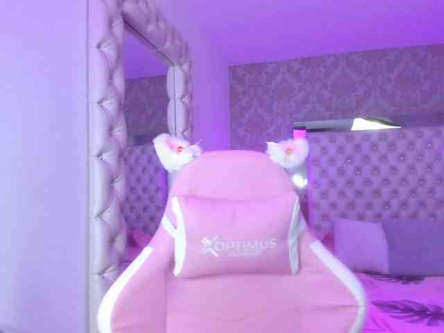 ElizHarper webcam