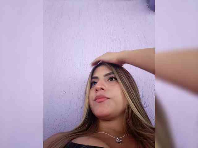 ElizHarper webcam