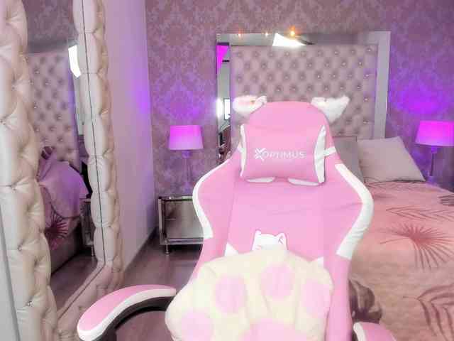 ElizHarper webcam