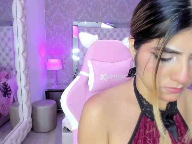 ElizHarper webcam