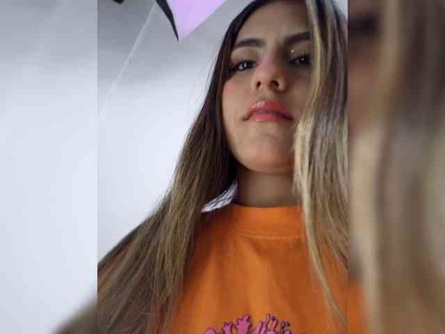 ElizHarper webcam