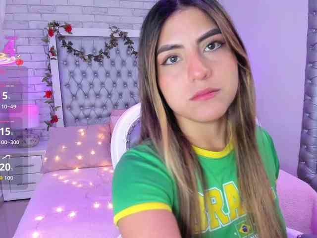 ElizHarper webcam