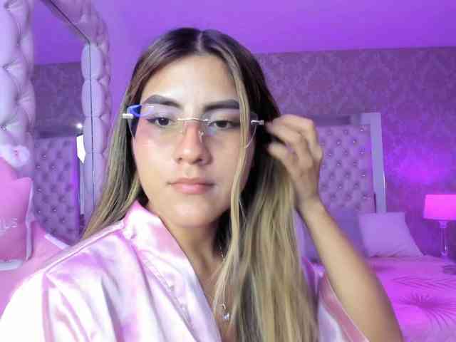 ElizHarper webcam