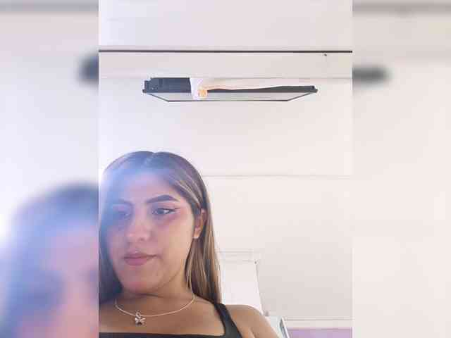 ElizHarper webcam