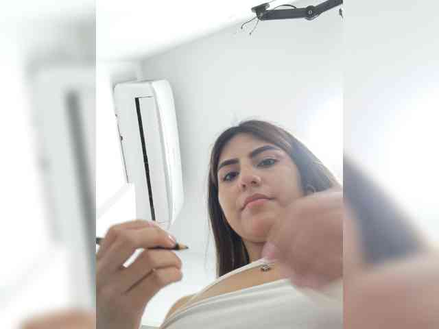 ElizHarper webcam