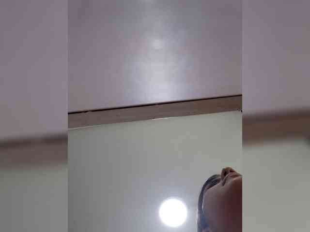 ElizHarper webcam
