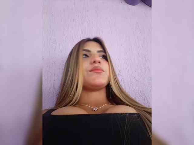 ElizHarper webcam