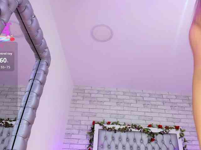ElizHarper webcam