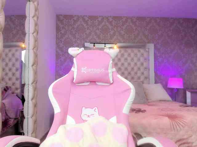 ElizHarper webcam
