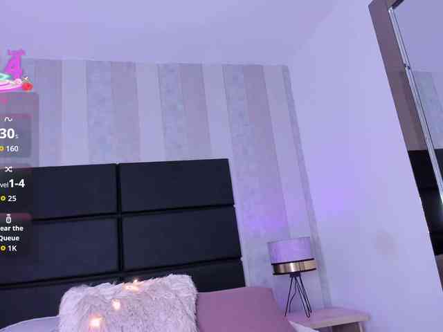 ElizHarper webcam