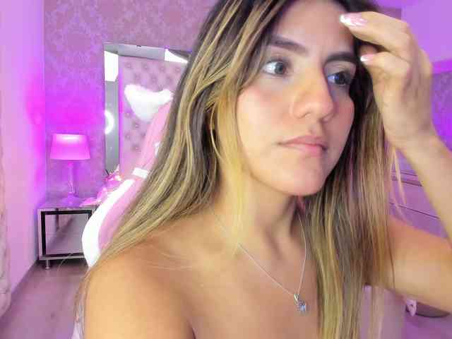 ElizHarper webcam