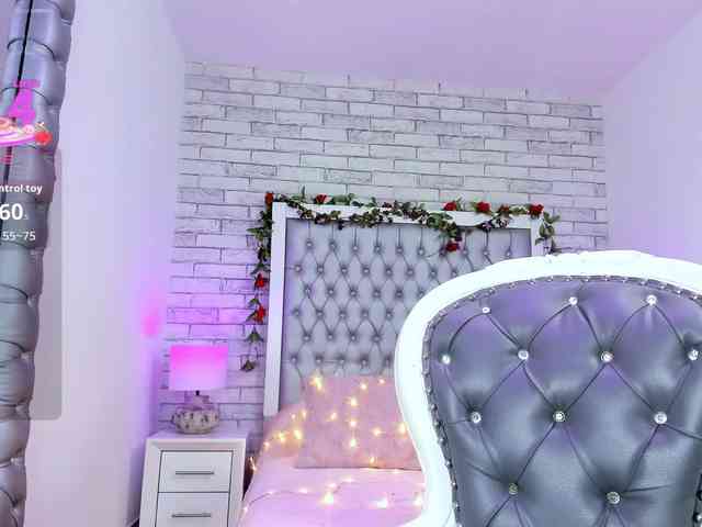 ElizHarper webcam