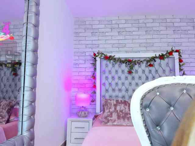 ElizHarper webcam