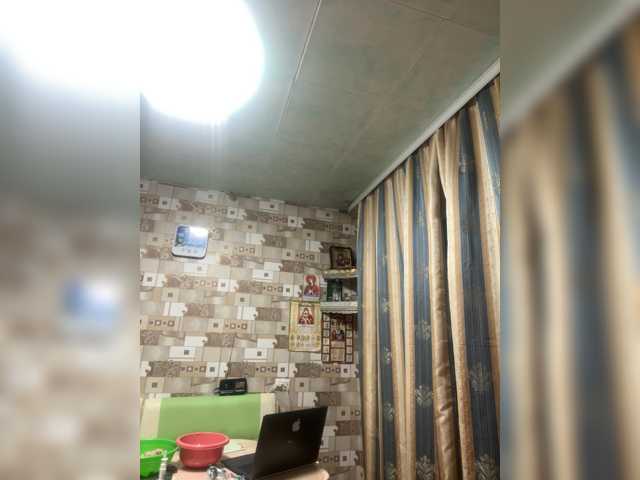 adrenalinse live cam on BongaCams