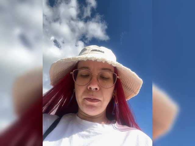 adrenalinse live cam on BongaCams