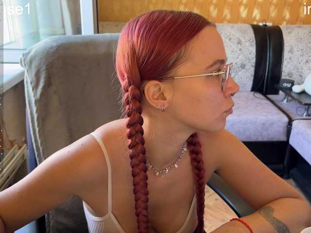 Kushina live webcam show