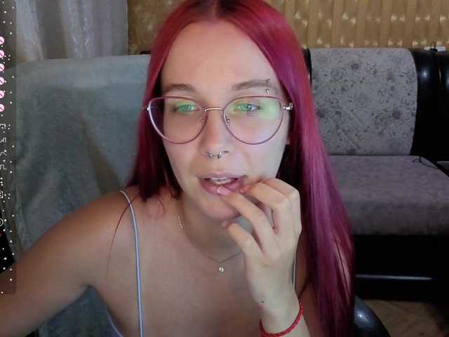 adrenalinse live cam on BongaCams
