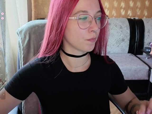 adrenalinse live cam on BongaCams