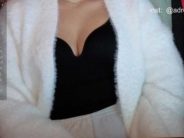 adrenalinse live cam on BongaCams