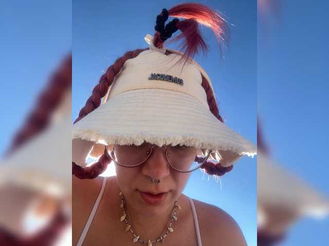 adrenalinse live cam on BongaCams