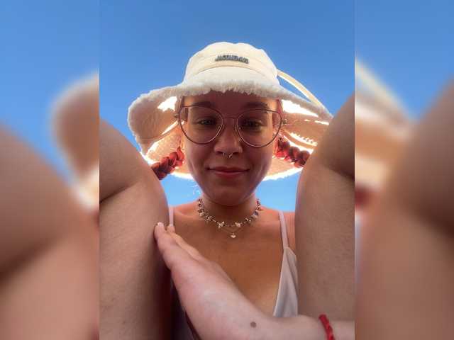 adrenalinse live cam on BongaCams