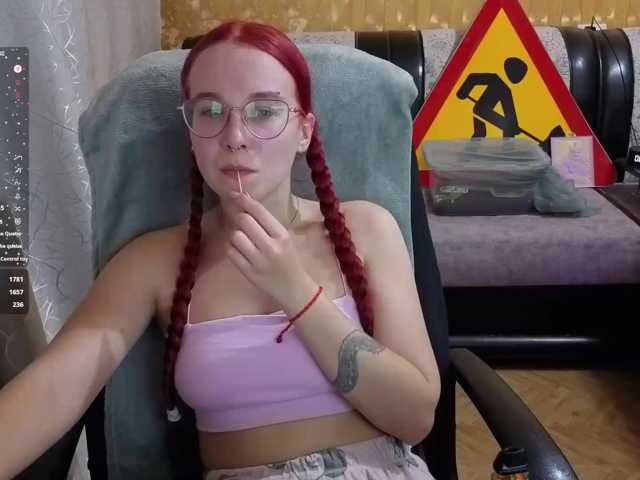 adrenalinse live cam on BongaCams