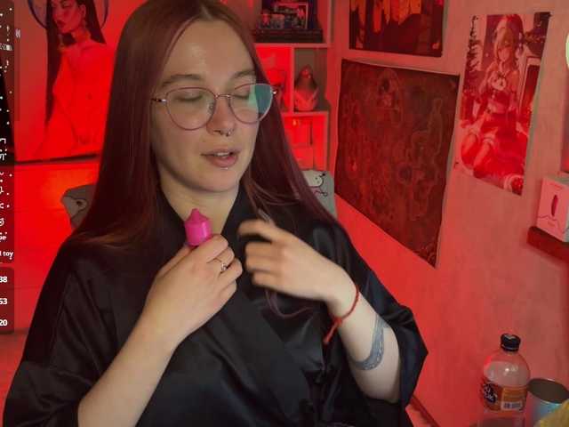 adrenalinse's BongaCams show and profile