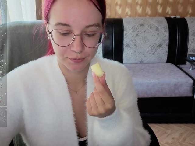 adrenalinse live cam on BongaCams