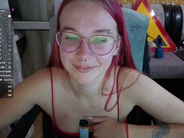 adrenalinse live cam on BongaCams