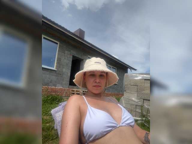 adrenalinse live cam on BongaCams