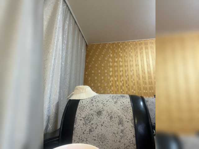 adrenalinse live cam on BongaCams