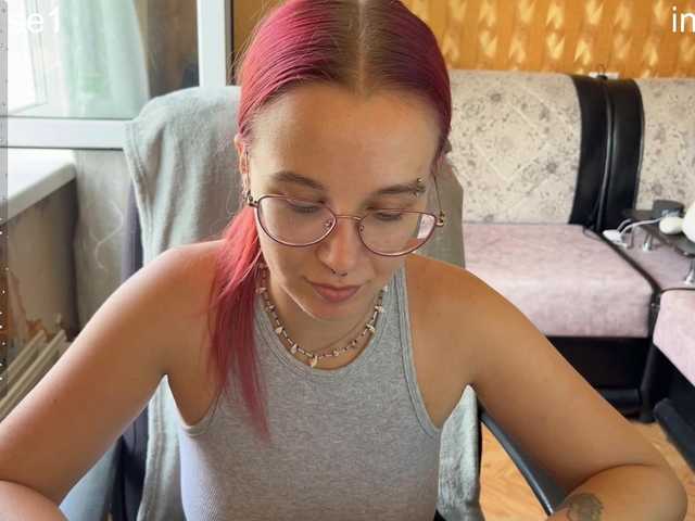 adrenalinse live cam on BongaCams