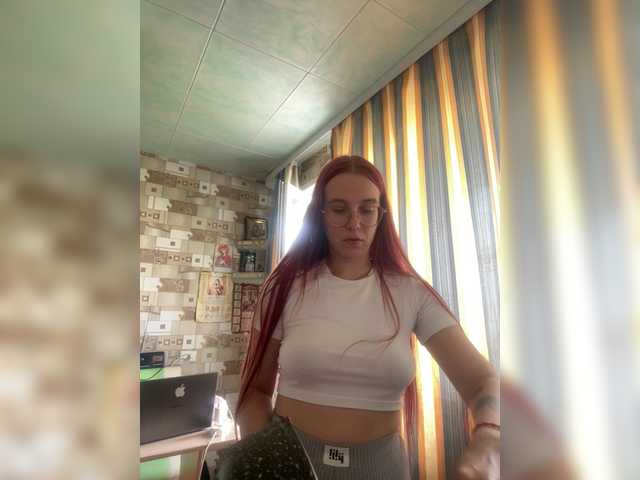 adrenalinse live cam on BongaCams