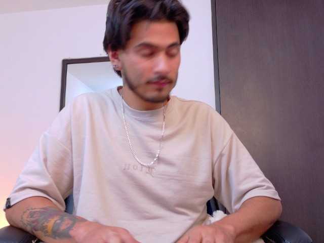 Eliam, 20 y/o - Live Cam on BongaCams