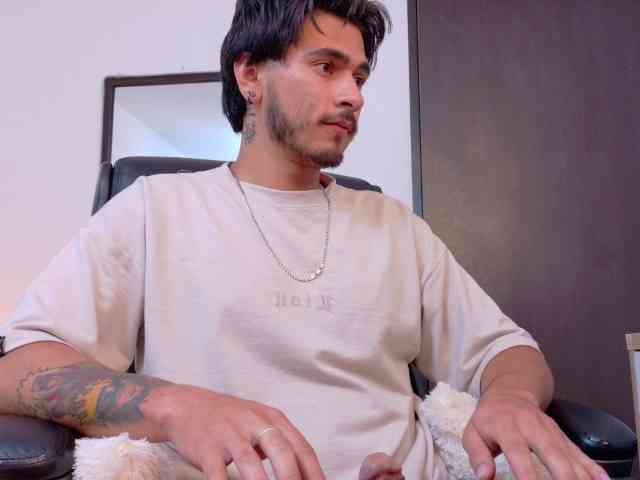 Eliam Eliam