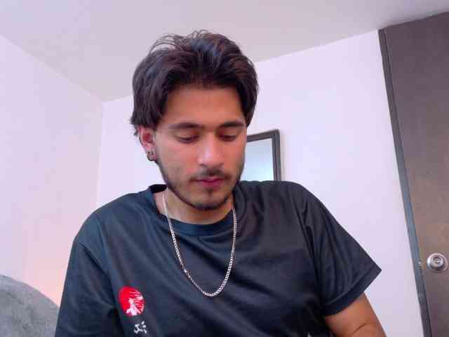 Eliam Live Webcam on BongaCams
