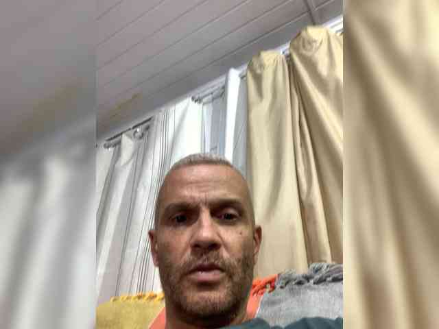 Grossocalibre20 Live Webcam on BongaCams