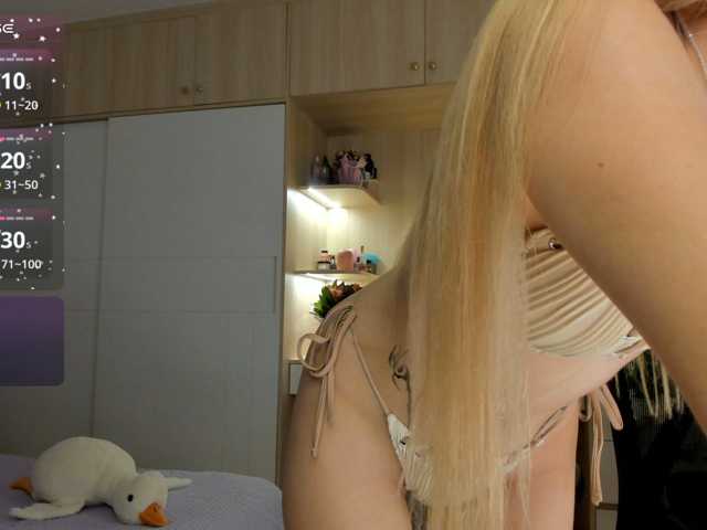 AmyVilvet live cam on BongaCams