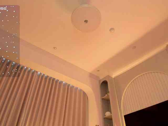 _lunaviolet_'s cam show statistics and live stream