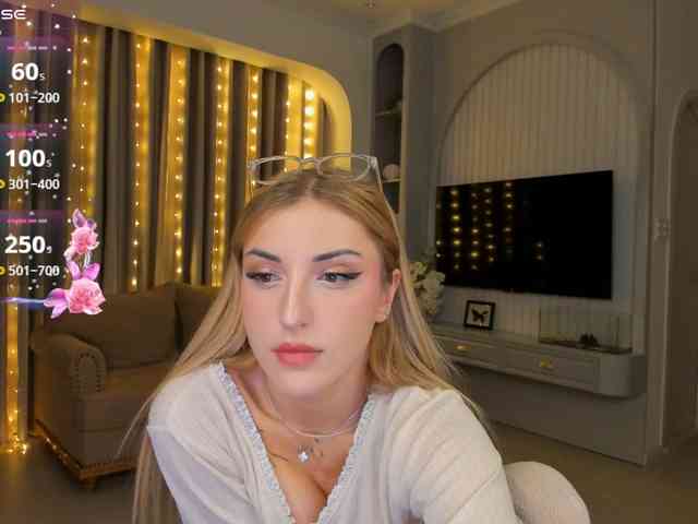 _LunaViolet_ webcam