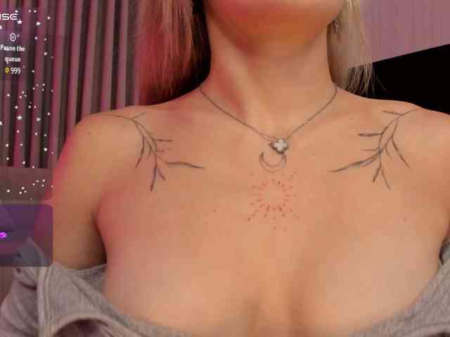 _LunaViolet_ webcam