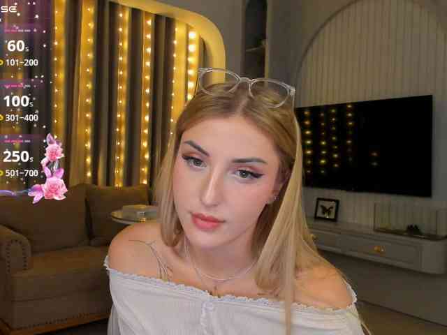 _LunaViolet_ webcam