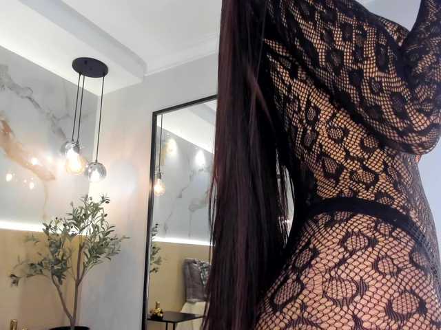 SolAvelar's BongaCams show and profile