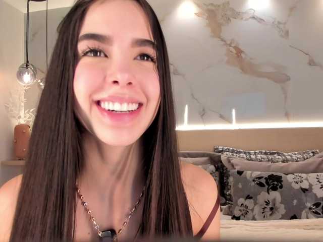 SolAvelar live cam on BongaCams
