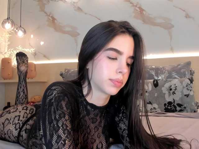 SolAvelar's BongaCams show and profile