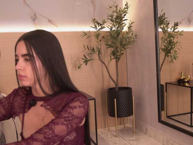 SolAvelar live cam on BongaCams