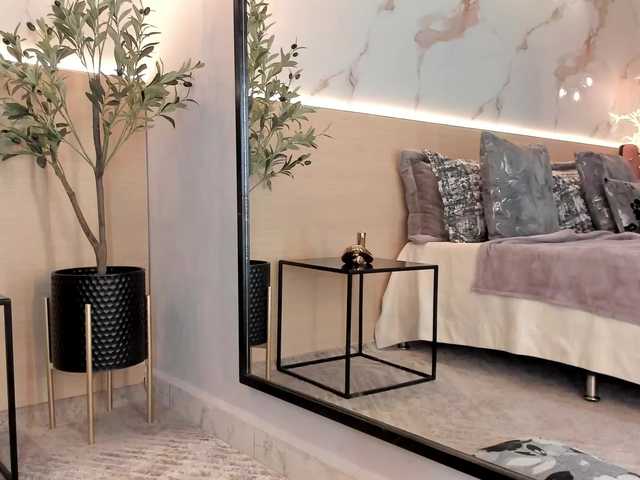 SolAvelar's BongaCams show and profile