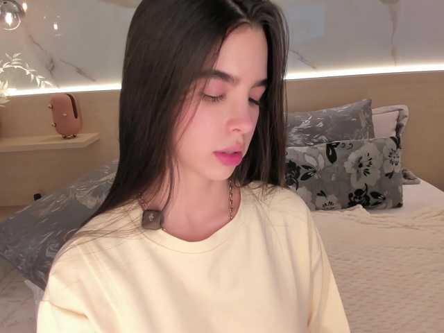 SolAvelar live cam on BongaCams