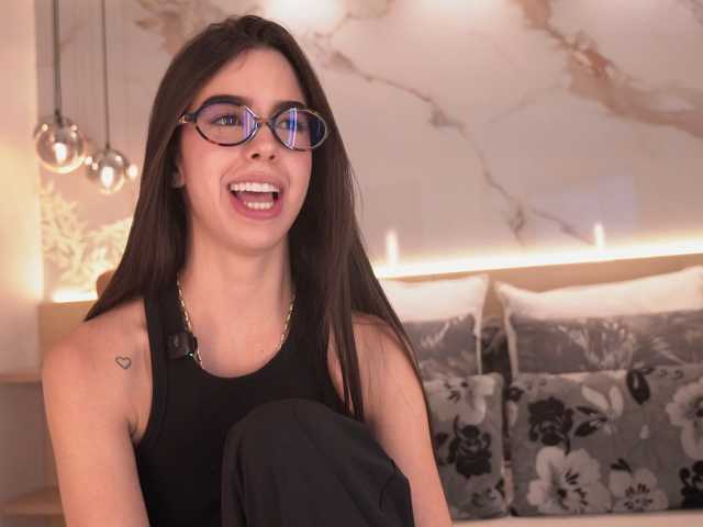 SolAvelar live cam on BongaCams